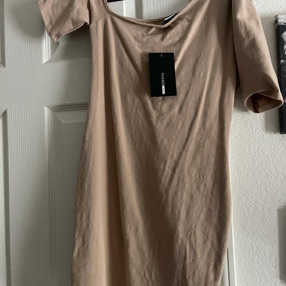 Dress - Picture 1 of 2